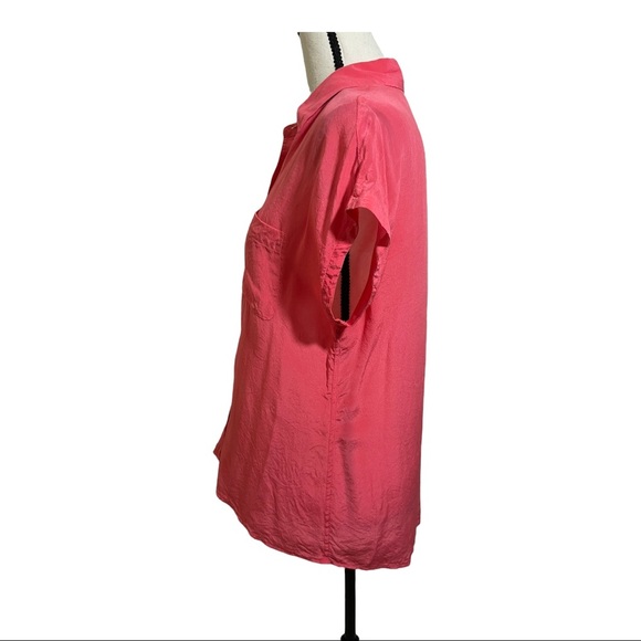 Tommy Bahama silk pink button front blouse. Size S/P. Short sleeve. Summer Small - Picture 6 of 9